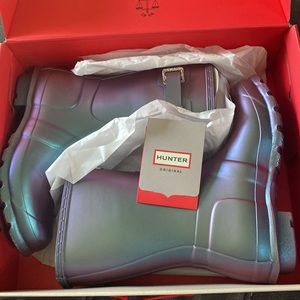 HUNTER  ☔️ NIB Short Nebula Blue Wave Size 7